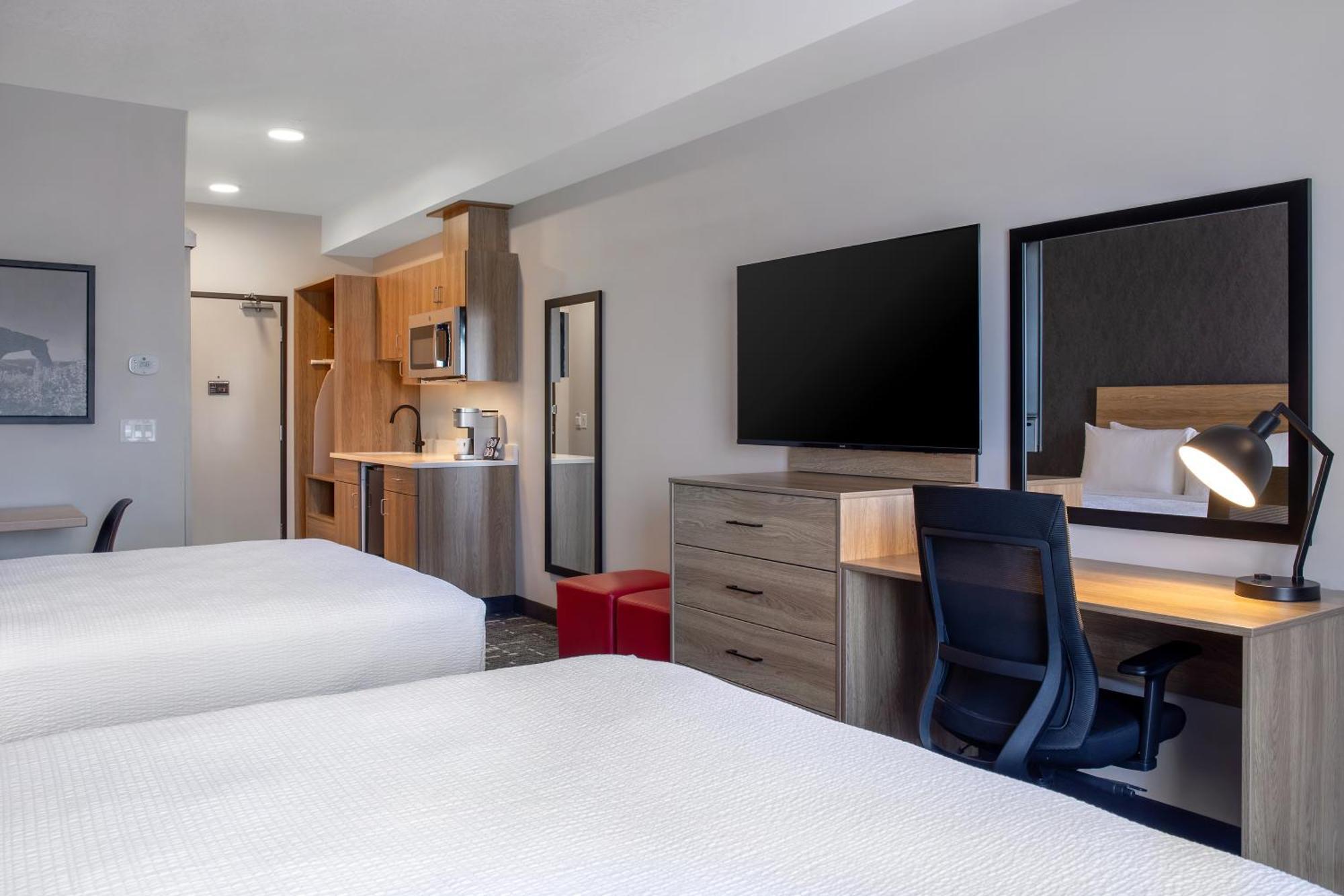 Отель Ramada By Wyndham Кокрейн Экстерьер фото